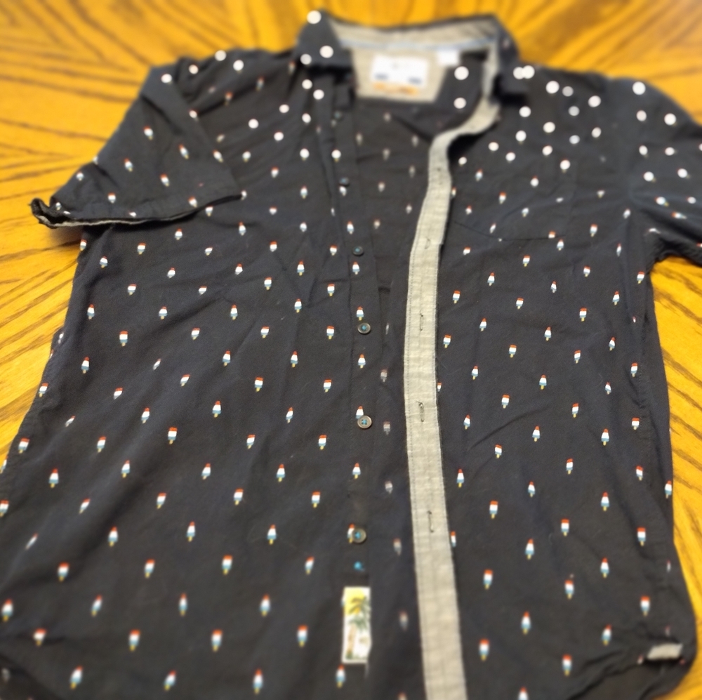 Men's short sleeve button down shirt